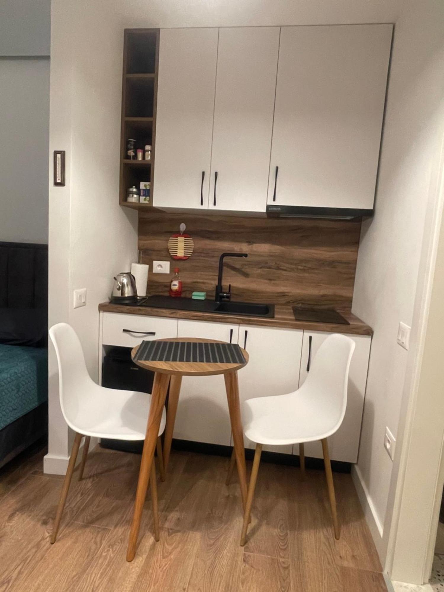 Downtown Studio Apartments Tirana Exterior foto